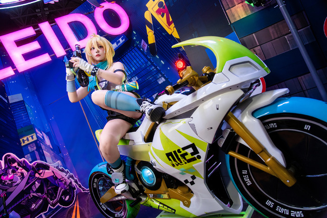 プローム『チェイシング・カレイドライダー』／乃街まの（X：@mano_n00）