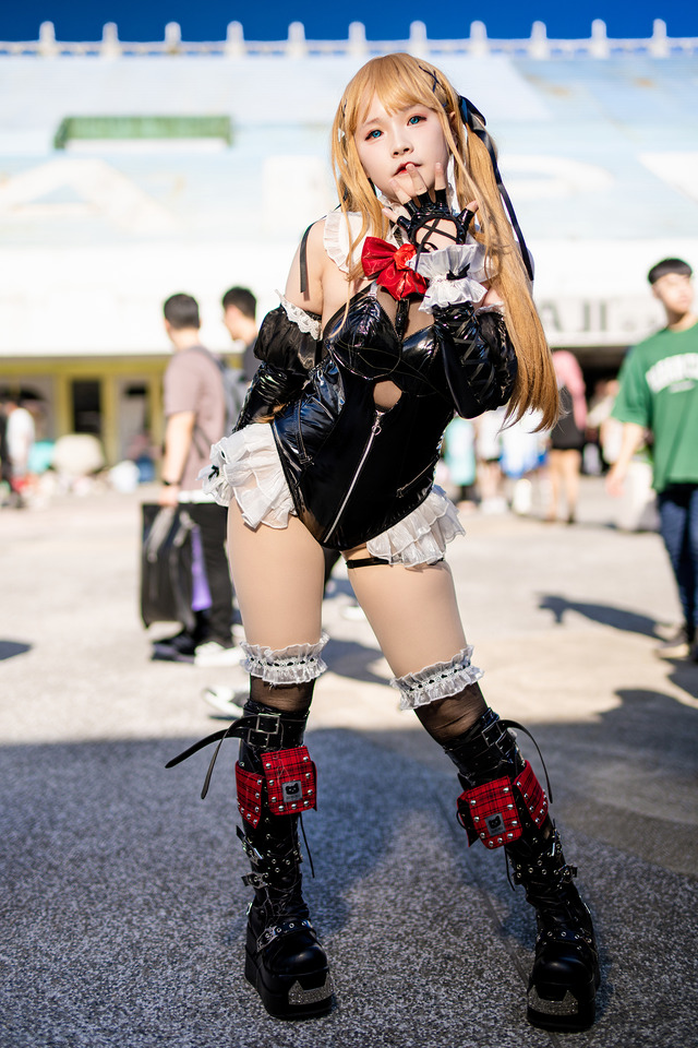 マリー・ローズ『DEAD OR ALIVE』／Ola Aphrodite（Instagram：olaaphrodite）【インドネシア】