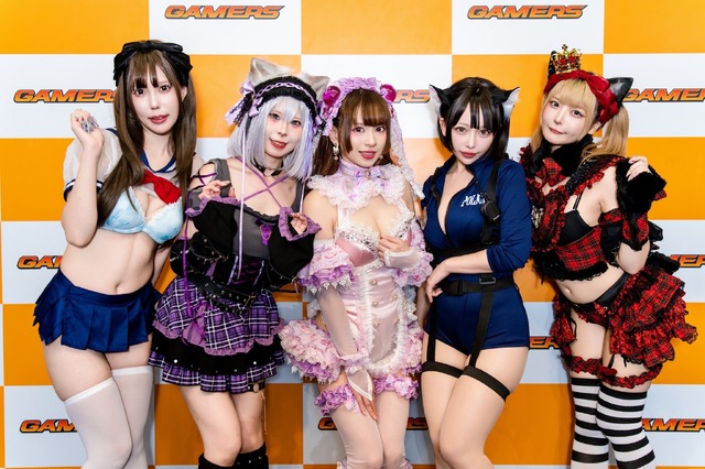 【コスプレ】「ゲーマーズ」で撮影会が開催だと！？猫耳メイドからミニスカポリスまで魅惑の美女たちが目白押し【写真22枚】