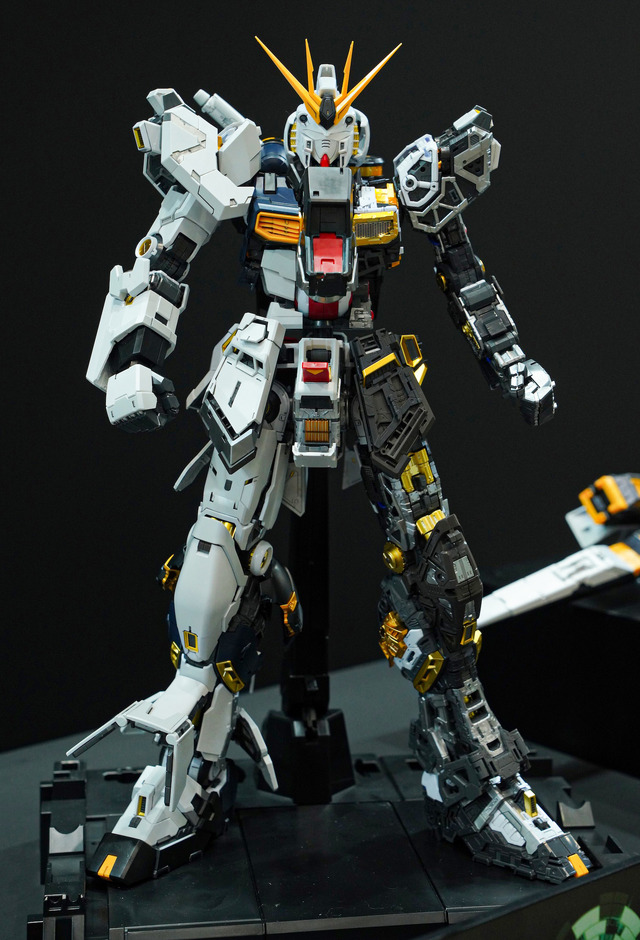 「PGU νガンダム」から「フルアーマーZZガンダム Ver.Ka」、「グスタフ・カール00型」まで、宇宙世紀を駆け抜けたMSの展示が熱い！【イベントレポート】