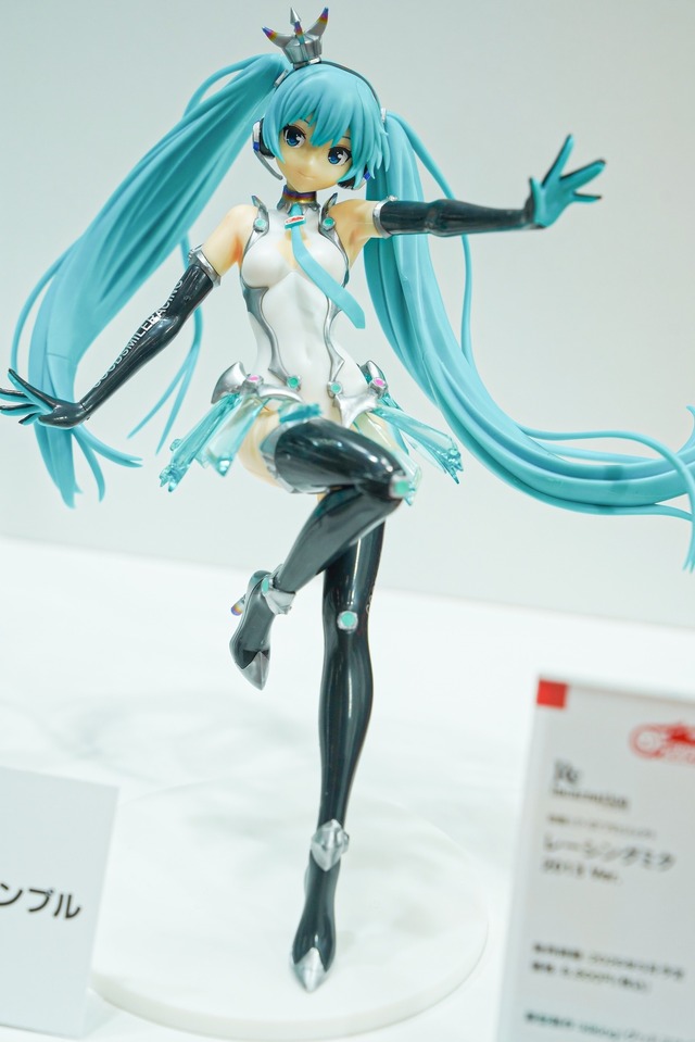 「ホロライブ」白銀ノエルも登場！自由なポージングで、フィギュアとは違った楽しさの美少女プラモ世界がディープ【イベントレポート】