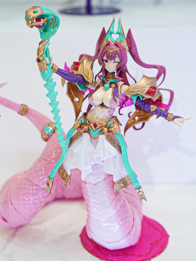 「ホロライブ」白銀ノエルも登場！自由なポージングで、フィギュアとは違った楽しさの美少女プラモ世界がディープ【イベントレポート】