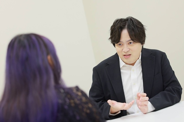 難解な局面を親切&分かりやすく伝えるテク―『シャドバ』公式大会でお馴染みの解説陣「まる」×「海老原」が語るこだわりと、配信がもっと楽しくなる裏側