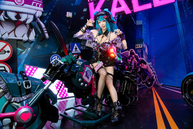 モリエール／千葉チュチュ（X：@ErokoChiba）