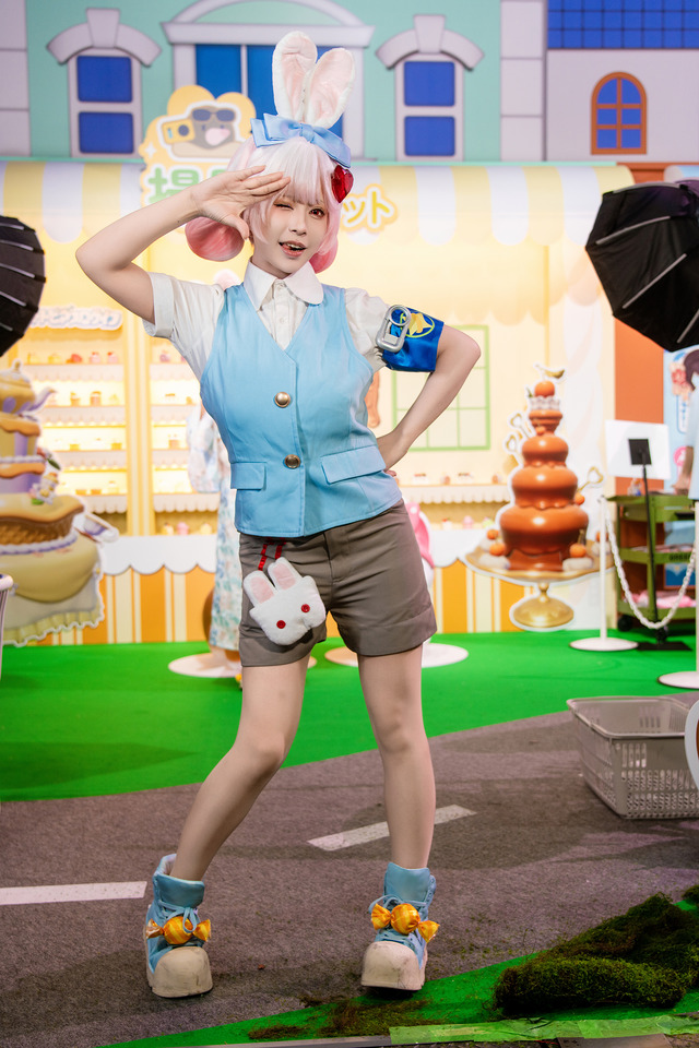 アニー 『ハートピアスローライフ』/ 粛雨（X：@Suyvvv_）