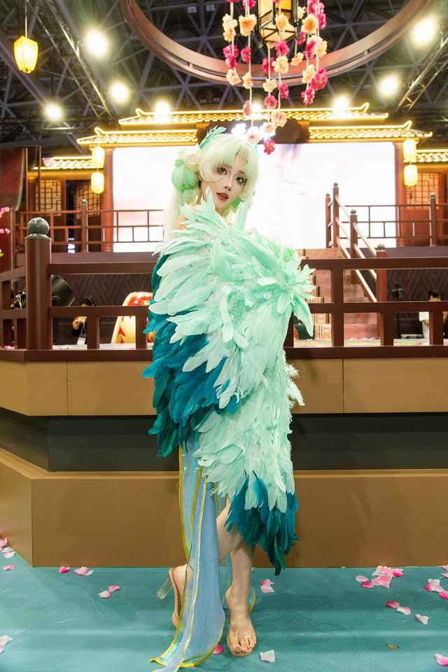 『逆水寒』／葵花花花儿（X：@TuanVu942048）【中国】