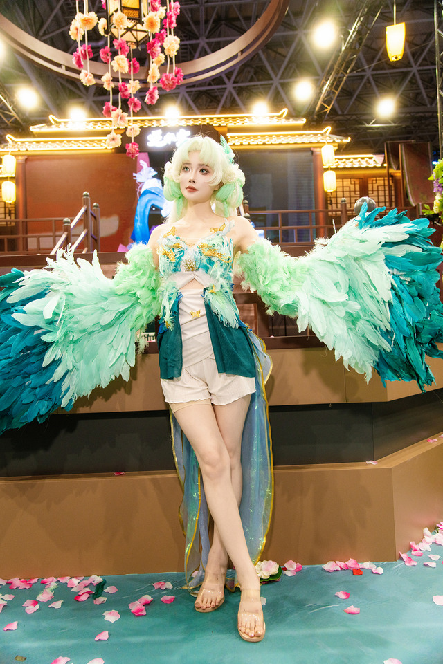 『逆水寒』／葵花花花儿（X：@TuanVu942048）【中国】