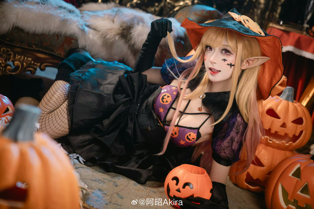 喜多川海夢「その着せ替え人形は恋をする」／阿昭Akira（Weibo：@阿昭Akira）