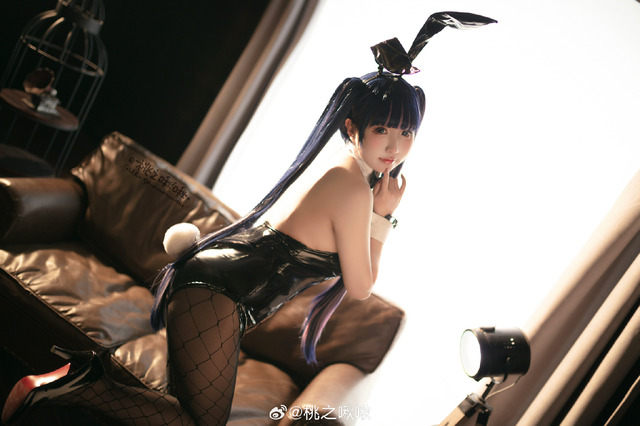 バニーガール／桃之啾啾（Weibo：@桃之啾啾）