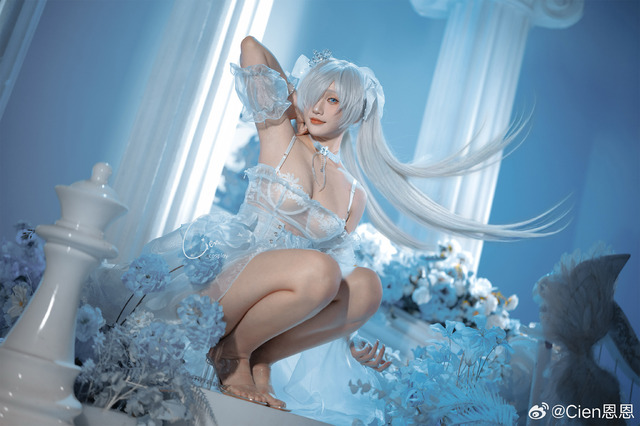 シンデレラ／Cien恩恩（X：@Cien_jiangsien、Weibo：Cien恩恩）