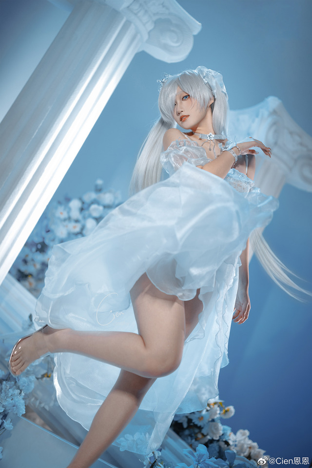 シンデレラ／Cien恩恩（X：@Cien_jiangsien、Weibo：Cien恩恩）