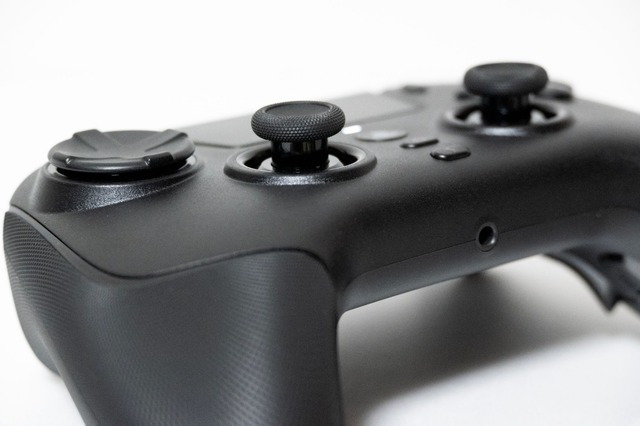 対人戦ってやっぱり楽しい…！ 超絶クリッキーでモチベも高まるPS5/PC用パッド「Razer Raiju V3 Pro」で『スト6』に挑戦【先行試用】