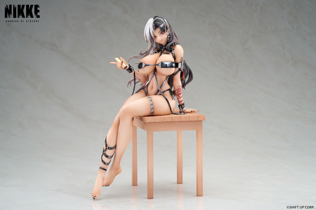 大胆な衣装が光沢感でより過激に…！『勝利の女神：NIKKE』から「ロザンナ：シックオーシャン」が1/7スケールフィギュア化
