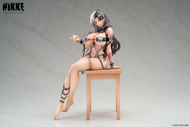 大胆な衣装が光沢感でより過激に…！『勝利の女神：NIKKE』から「ロザンナ：シックオーシャン」が1/7スケールフィギュア化