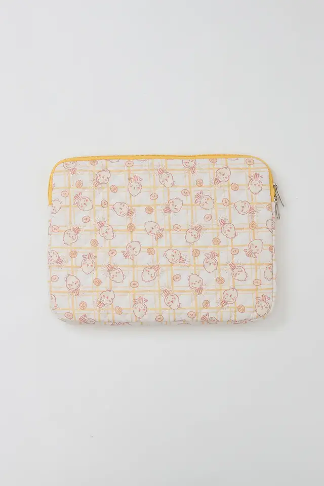 「ちいかわ」が草むしり検定に向けて勉強―新商品「レトロデザインシリーズ」にアパレルやポーチなど普段使いできるアイテムがズラリ