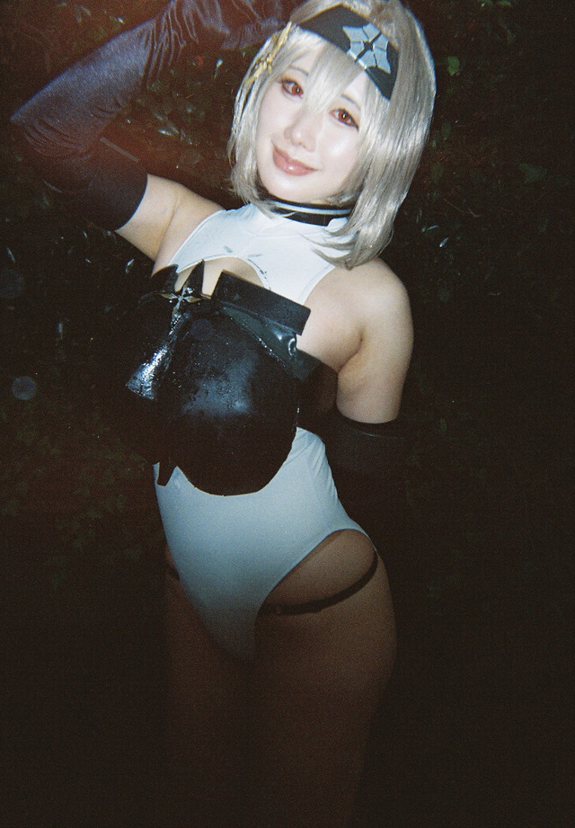 レッドシューズ『勝利の女神：NIKKE』／鳥海かう（X：@kau_toriumi）