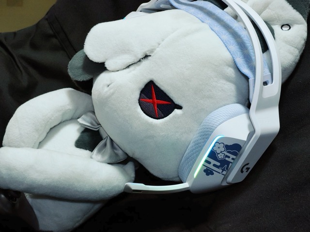 これは“綾華推し”にとって最高の神器かもしれない―「ロジクールG」×『原神』コラボのキーボード&ヘッドセット“神里綾華特別モデル”を触ってみた！