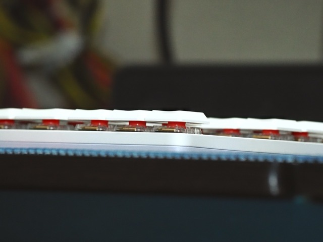 これは“綾華推し”にとって最高の神器かもしれない―「ロジクールG」×『原神』コラボのキーボード&ヘッドセット“神里綾華特別モデル”を触ってみた！