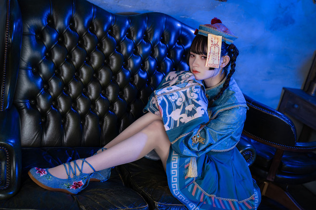 キョンシー／よしのかこ（X：@kk_yoshino_0）