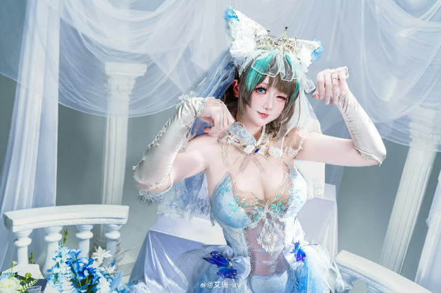 チェシャー『アズールレーン』／艾瑞-iry（Weibo：艾瑞-iry）