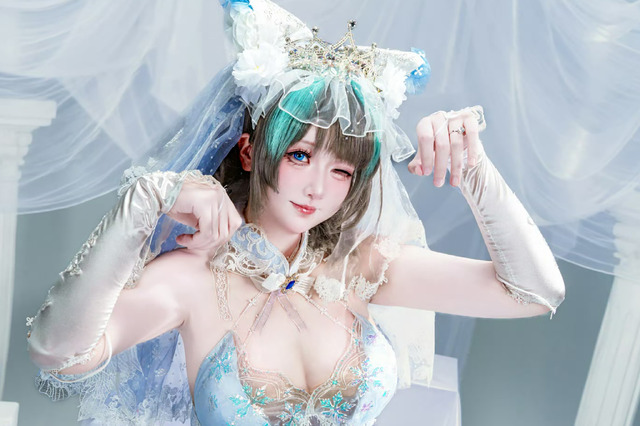 チェシャー『アズールレーン』／艾瑞-iry（Weibo：艾瑞-iry）