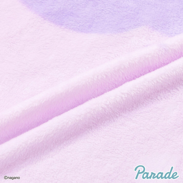 ハチワレが嬉しそう…！「ちいかわ」ふわふわ生地の超BIGマイヤーブランケット全2種デザインが可愛くて癒される