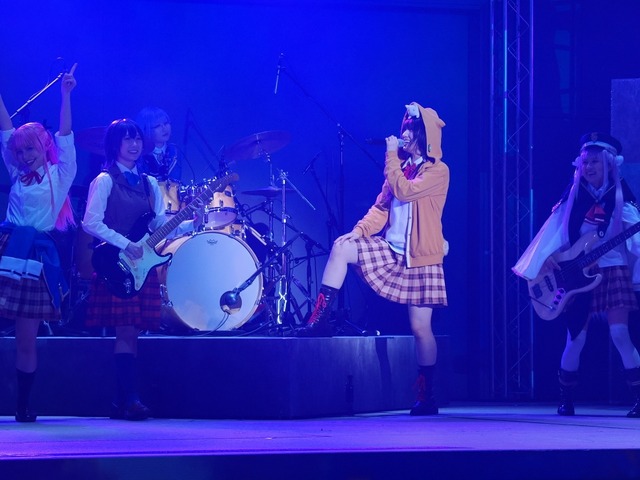 舞台「ヘブンバーンズレッド」ゲネプロレポート─「第31A部隊」が現実の“舞台”に立つ。ゲームでは決して見られない舞台版ならではの魅力に惹き込まれる！