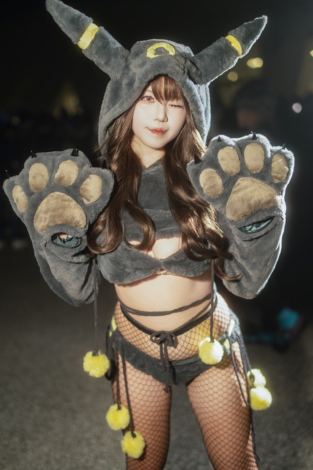 ブラッキー（擬人化）『ポケットモンスター』／肉醬（Instagram：yuku_328）【台湾】