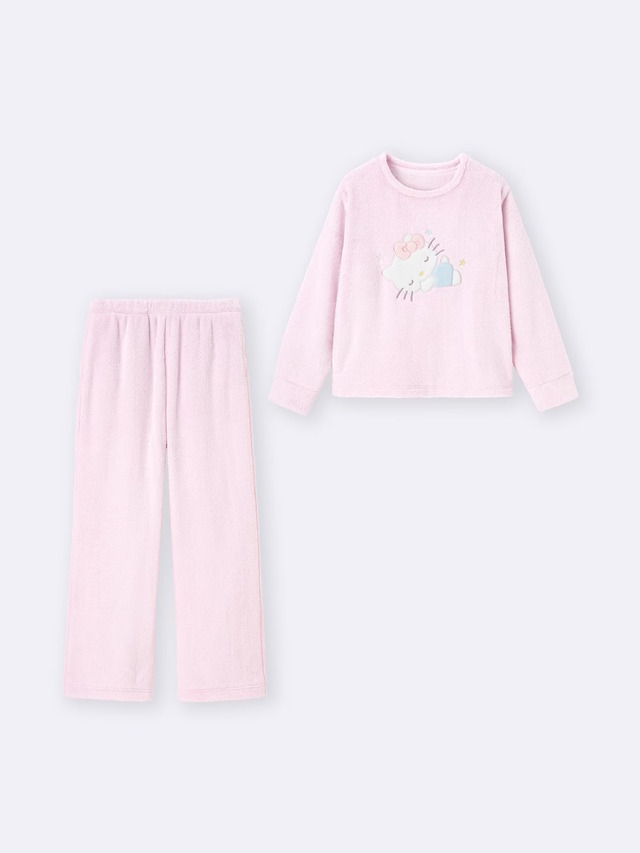 GUから「ハローキティ＆ポムポムプリン」のコラボコレクション登場！スウェットやふわふわな“なりきり”ルームウェアが可愛い