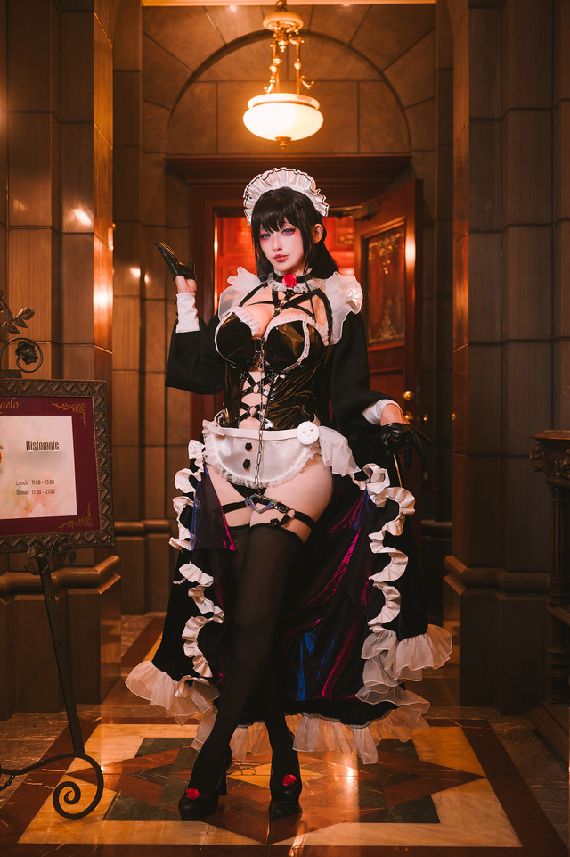 ミハラ（カフェコラボ衣装）／はる（X：@harushiki55）、撮影：まさ（X：@papio3821）