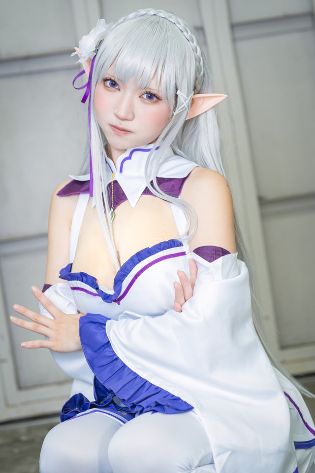 エミリア「Re:ゼロから始める異世界生活」／猫宮ハルナ（X：@Hapinachan_cos）