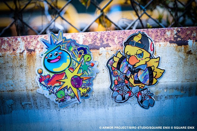 カラフルでスタイッシュ！スクエニ公式ショップで渋谷をイメージした“スライム&チョコボ”アルミマグネットが発売