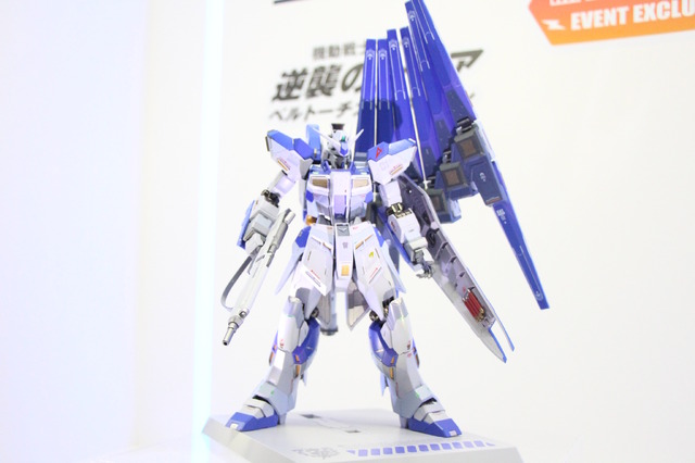 「Hi-νガンダム」がMETAL BUILDに再臨！ファンネルの背負い方がνガンダムを思わせる“2026（仮）Ver.”として商品化
