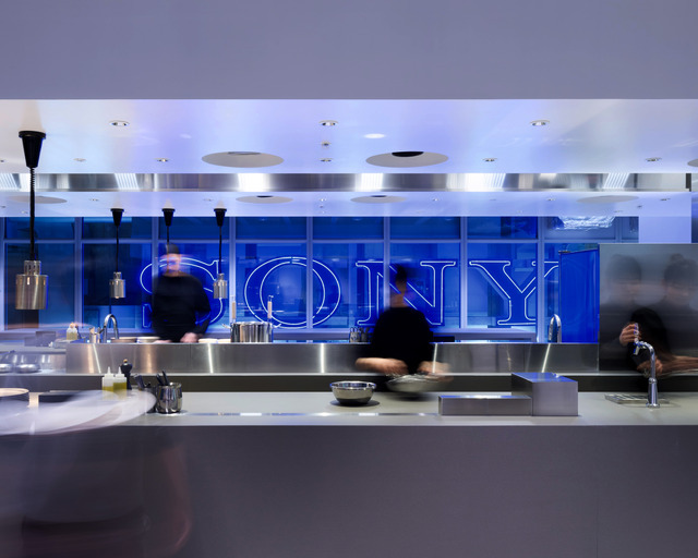 プレステ30年の歴史を“実質”リミナルスペースで体験する意味とは。PS5発売5周年を祝う「PLAY IN GINZA」に行ってきた