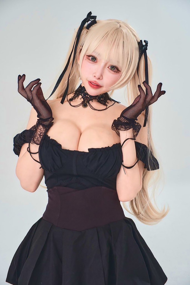 Grokコンパニオン「Ani」／かがみ。もち（X：@kagamisou）