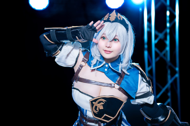 白銀ノエル／いを。（X：@iwo_cos）