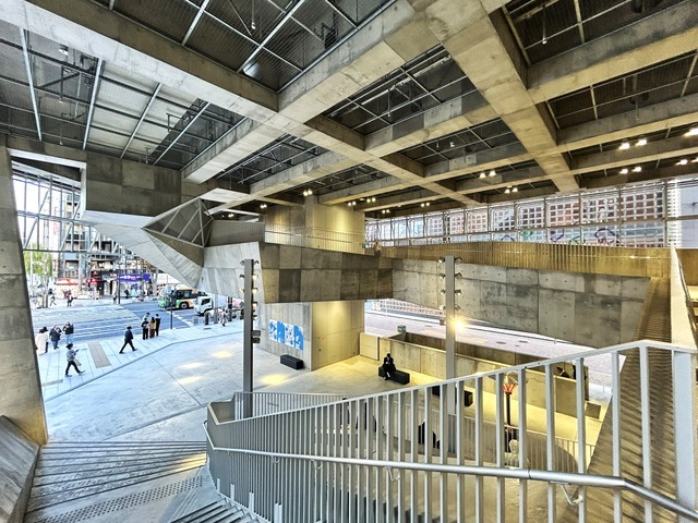 プレステ30年の歴史を“実質”リミナルスペースで体験する意味とは。PS5発売5周年を祝う「PLAY IN GINZA」に行ってきた