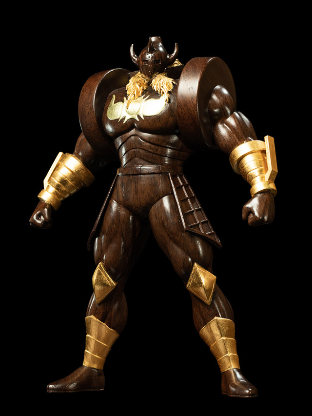 お値段約44万円の黒光りから放つ威圧感…！「キン肉マン」より「悪魔将軍」が“黒檀”と金箔を使用した豪華仕様で木彫りフィギュア化