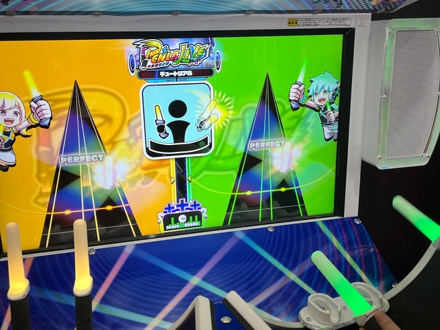 ライブのように“ペンラ”を振れ振れ！『PENLALIVE』は新感覚なペンライトリズムゲーム【アミューズメント エキスポ】