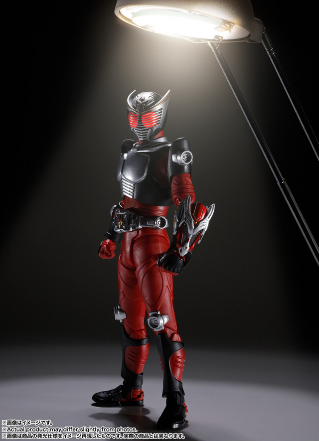 「仮面ライダー龍騎」S.H.Figuarts（真骨彫製法）が再販決定！インパクト抜群のシーンが決まる「ドラグレッダー」セットは抽選販売へ