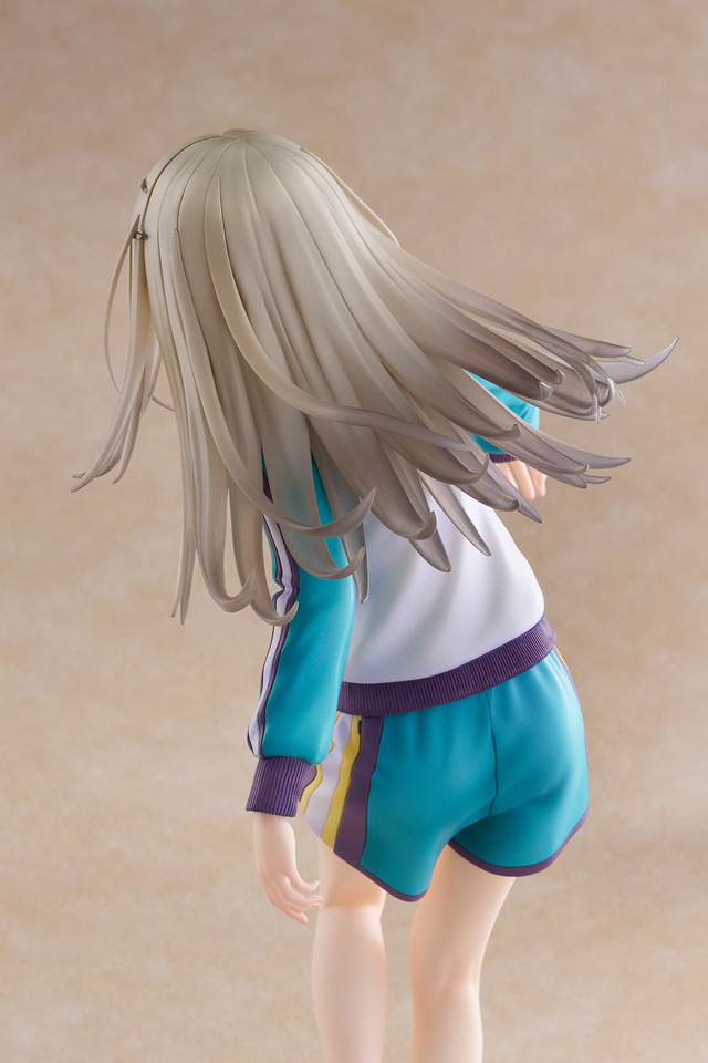 細く華奢な足で今にも倒れそうなのに、“にへら～”とした笑顔！『学マス』レッスンウェア姿の「篠澤 広」完全受注生産限定フィギュアが予約開始