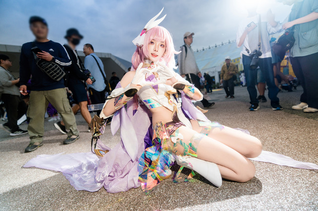 エリシア『崩壊3rd』／四巫日モミ（Instagram：momihi__444、X：@momihi__44）【台湾】