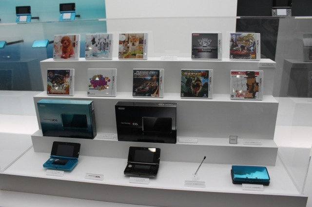 【Nintendo World 2011】同時発売ソフトのパッケージをチェック