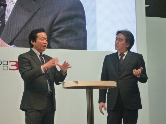 【Nintendo World 2011】岩田社長が助っ人で登場『nintendogs + cats』ステージプレゼン、新要素を訊く