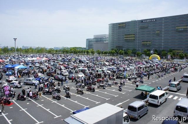 東京お台場に、約1000台の痛車が集結した