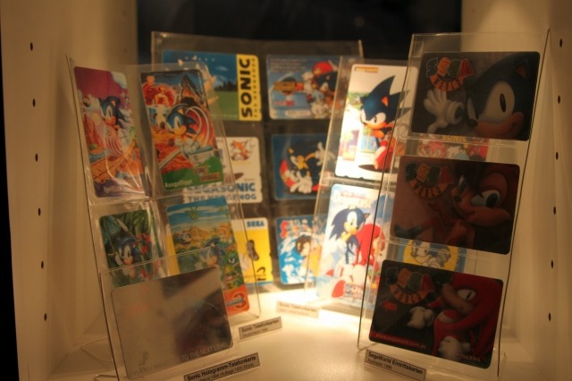 【gamescom 2011】20周年ソニック一色のセガブース、過去のグッズも展示