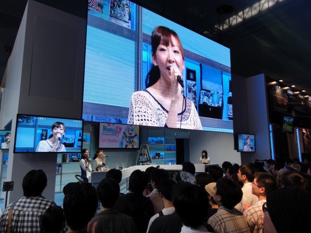 【TGS 2012】ナースデビルなミクさんか、スク水ランドセルなミクさんか。オビでぃばっ！で女子トーク炸裂