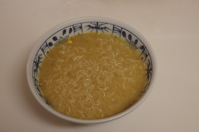 ちょい足し前のラーメン