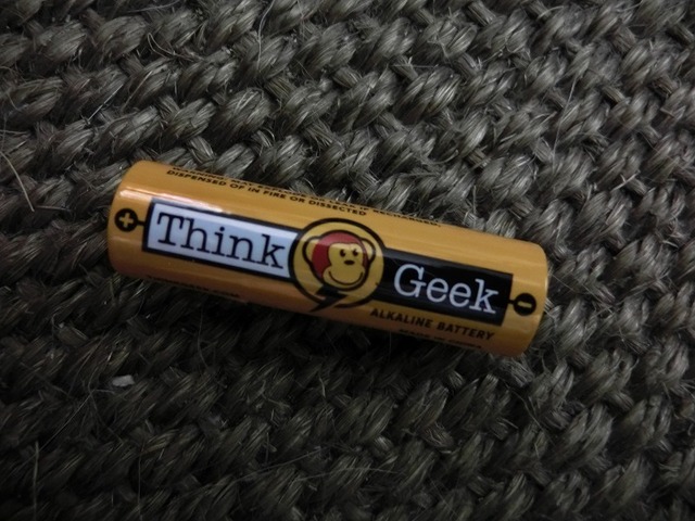 ThinkGeek印の単3電池