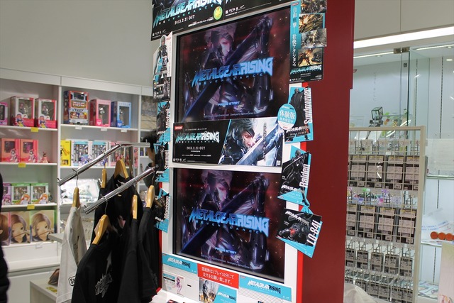 開店前から行列も！遂に発売した『METAL GEAR RISING』販売店舗の様子をお届け